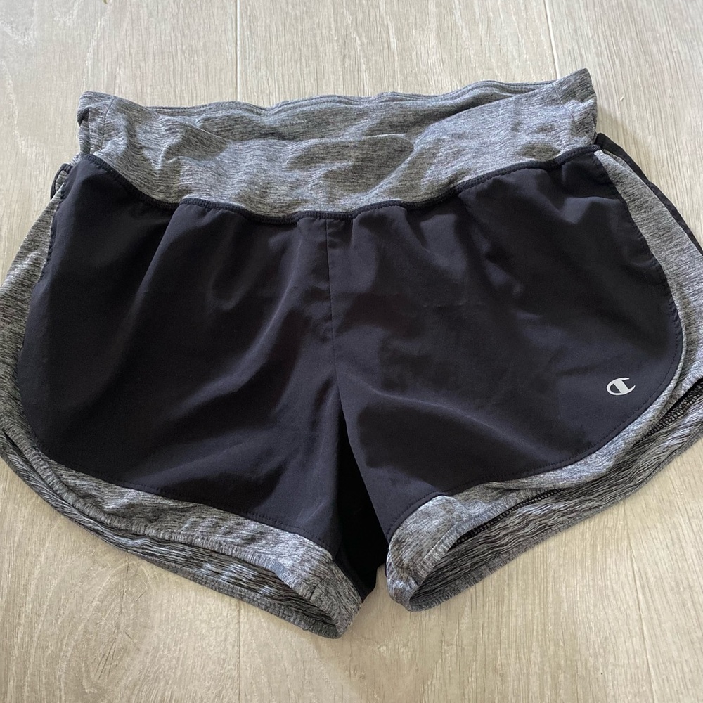 Champion Shorts with liner -MEDIUM